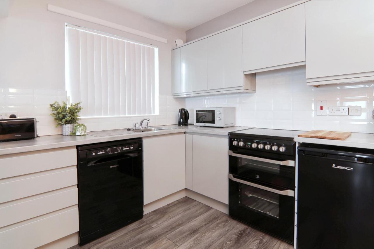 Bayview Apartments Ballygally  Екстер'єр фото