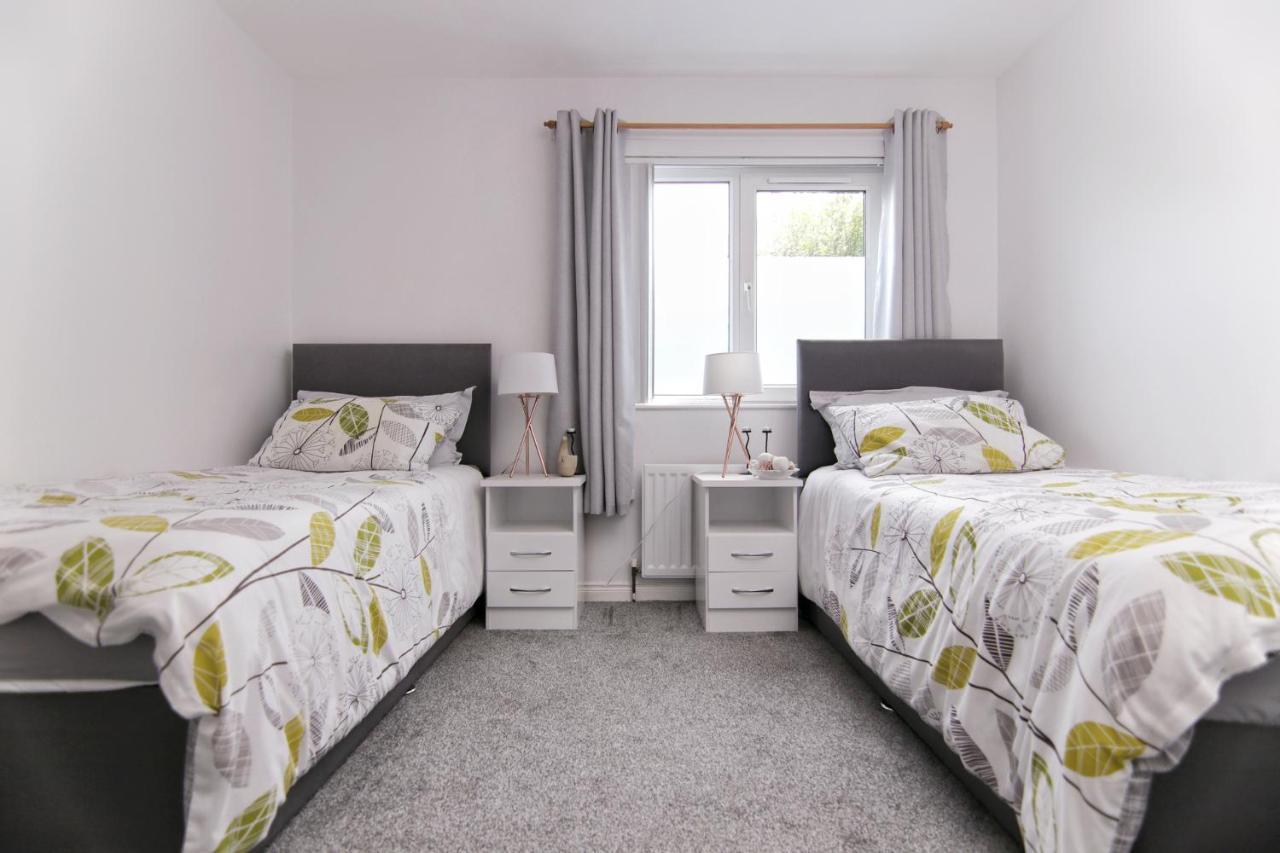Bayview Apartments Ballygally  Екстер'єр фото